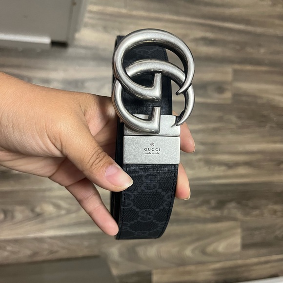 Gucci mens belt size 105 - Picture 3 of 3